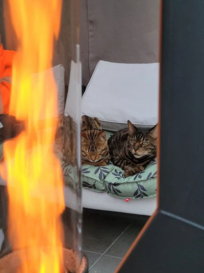 Perfect for cosy evenings on the patio.